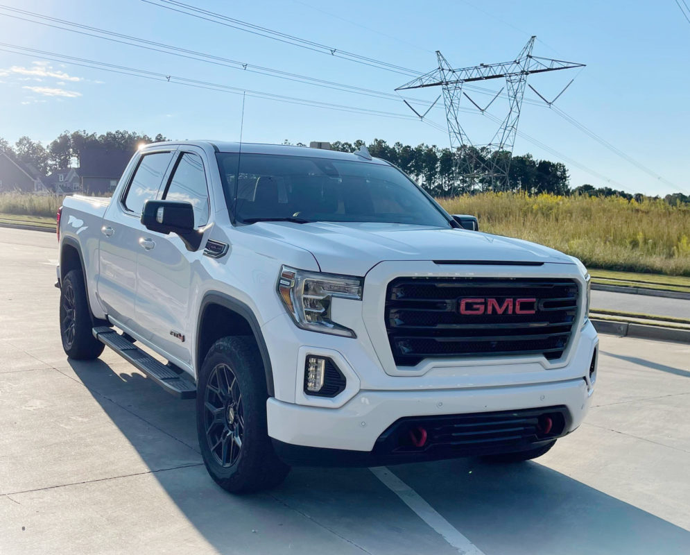 GMC AT4 w/ 20x9 B201 Insurgent Wheels in 0 Offset on 275/60/20 Tires